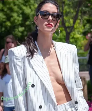 Rebecca Mir / sarahtoninx9_ nude photo #0049