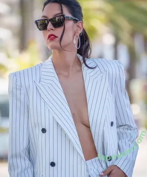 Rebecca Mir / sarahtoninx9_ nude photo #0050