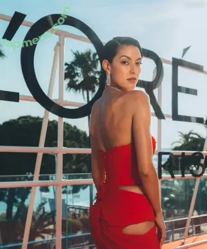 Rebecca Mir / sarahtoninx9_ nude photo #0083