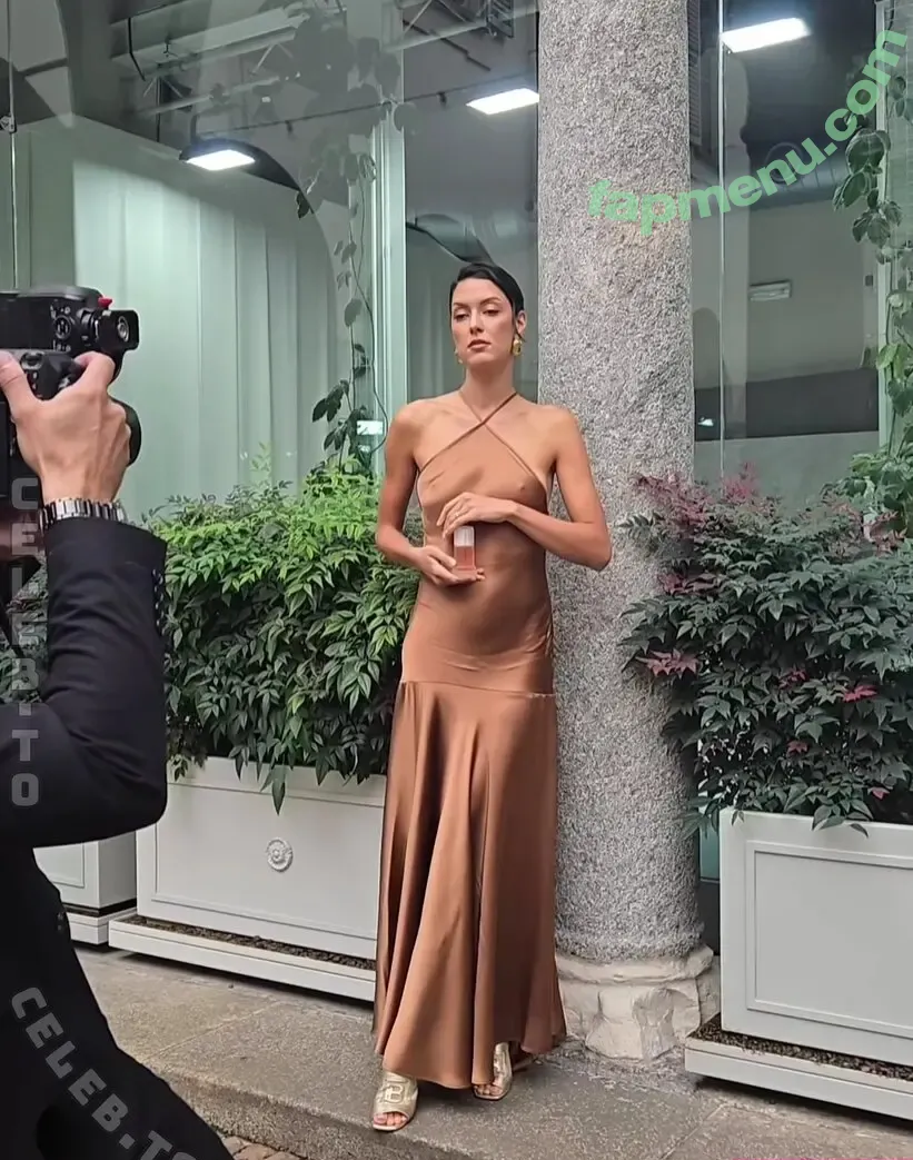 Rebecca Mir nude photo #0778 (rebeccamir)