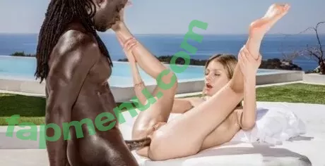 Rebecca Volpetti nude photo #0353 (rebecca_volpetti / volpetti.rebecca / volpettirebecca)