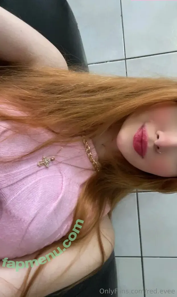 red.evee nude photo #0008 (redeviee)