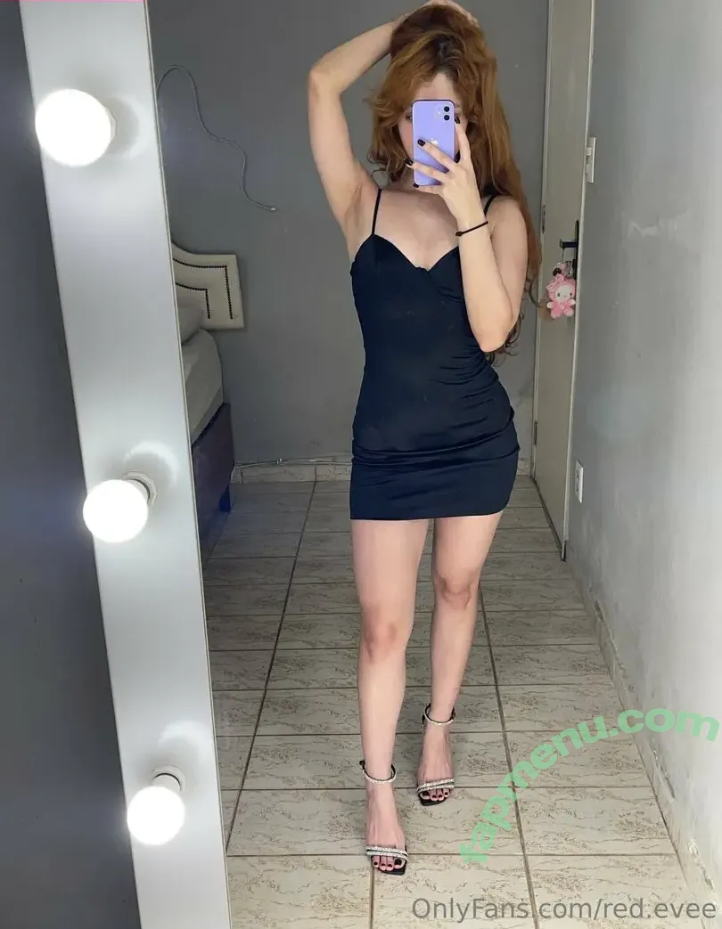 red.evee nude photo #0026 (redeviee)