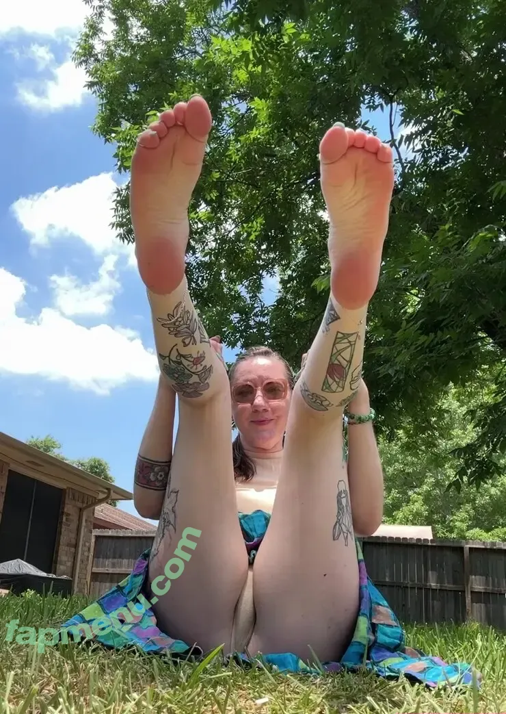 red_lilly_sole nude photo #0165 (RedLilly_sole)