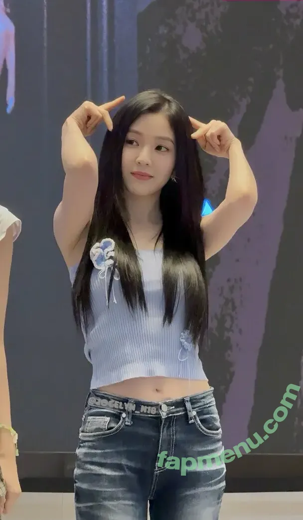 Red Velvet nude photo #0273 (Irene / renebaebae / thee_red_velvet)
