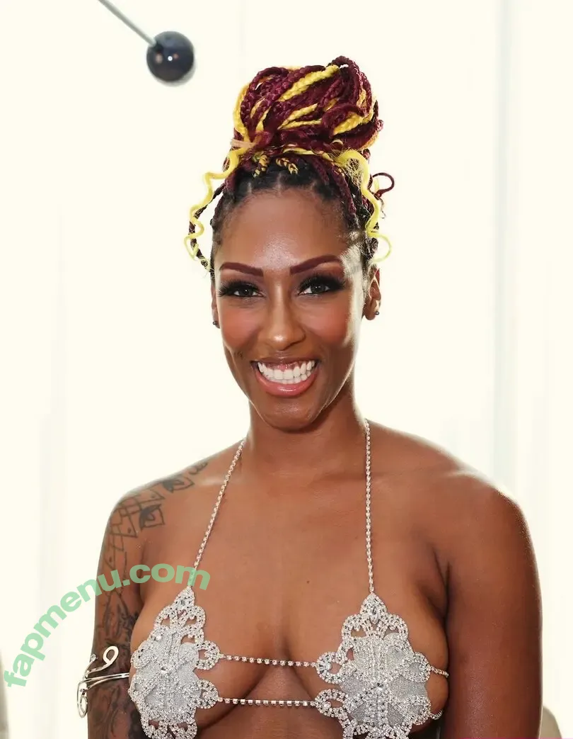 Red Velvet nude photo #0356 (Irene / redvelvet.smtown / thee_red_velvet)