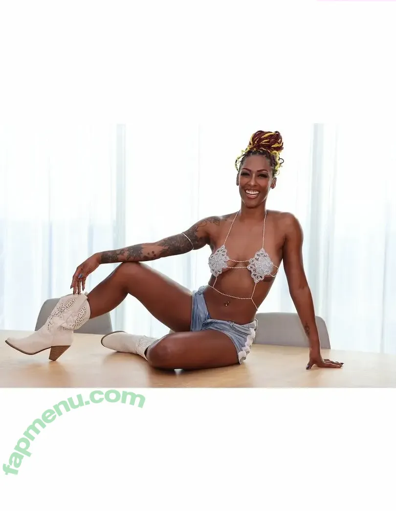 Red Velvet nude photo #0367 (Irene / redvelvet.smtown / thee_red_velvet)