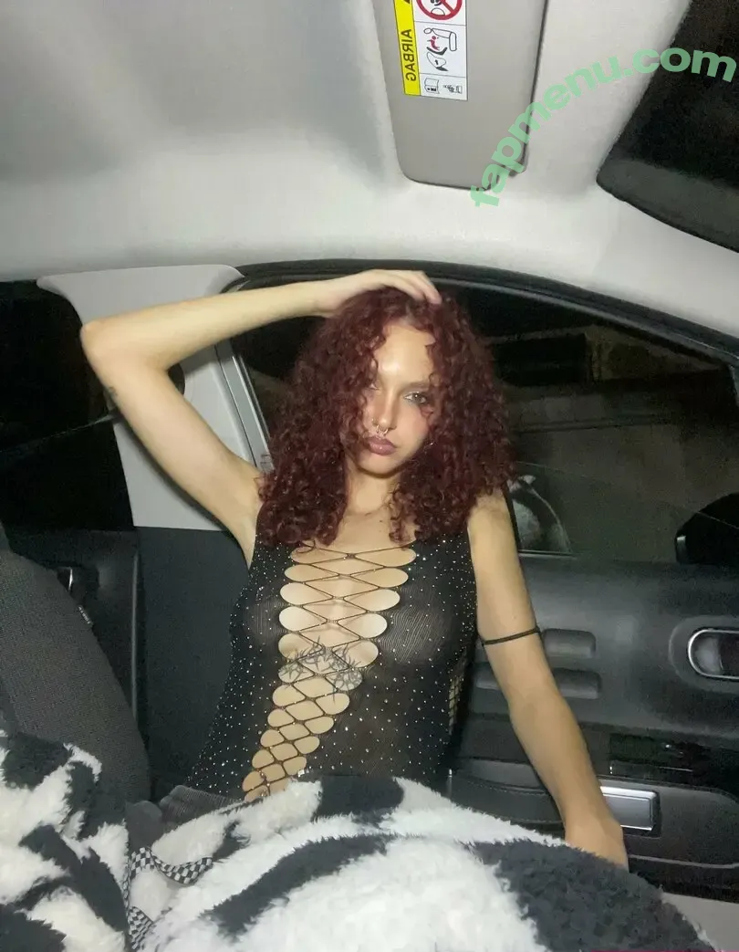 redariel nude photo #0012 (redariel)