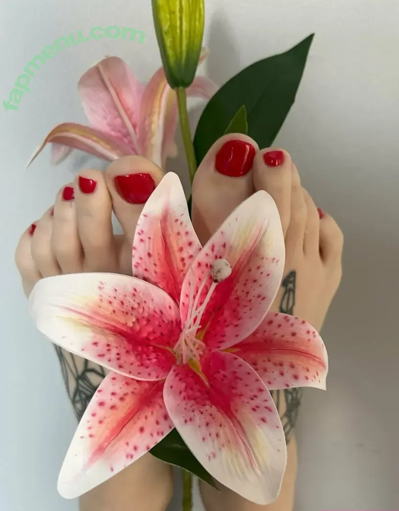 redfeetwildink nude photo #0002 (redfeetwildink)