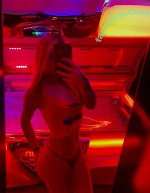  nude photo #0004