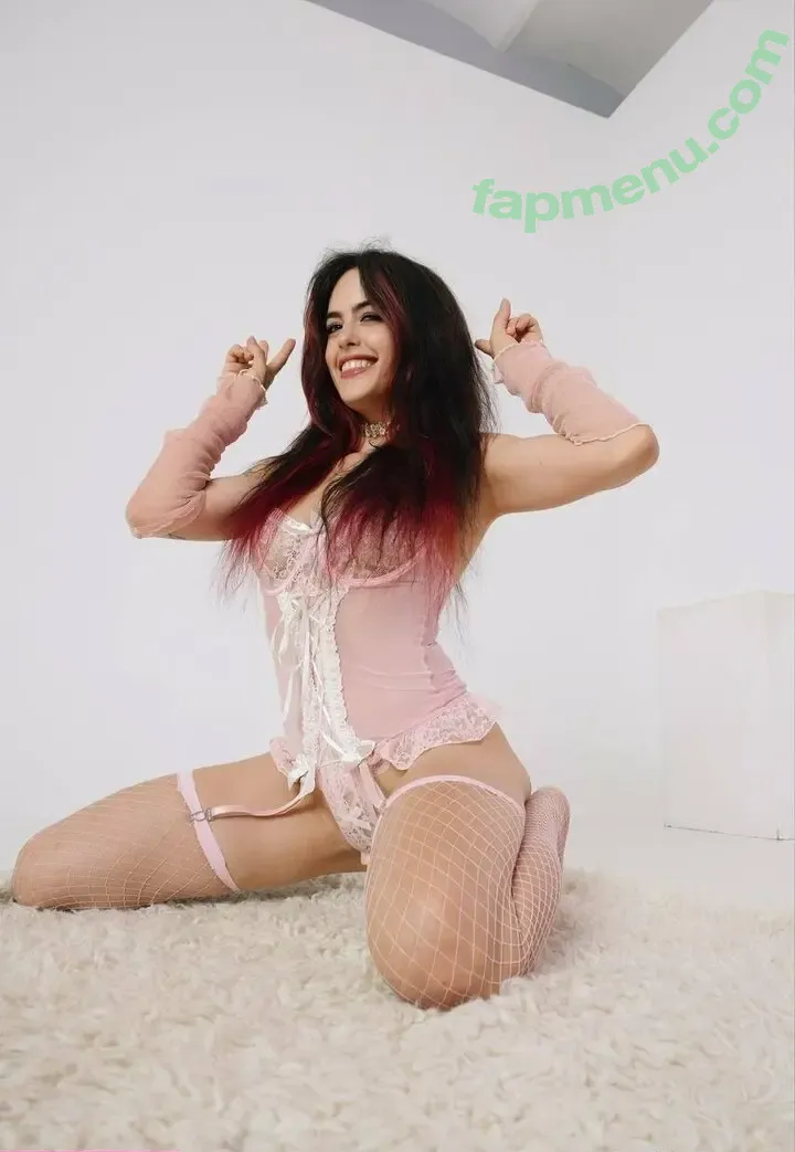 redjinx_free nude photo #0129 (heathiemc_)