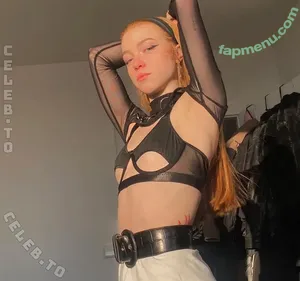 Redlady1 / srhksh nude photo #0008