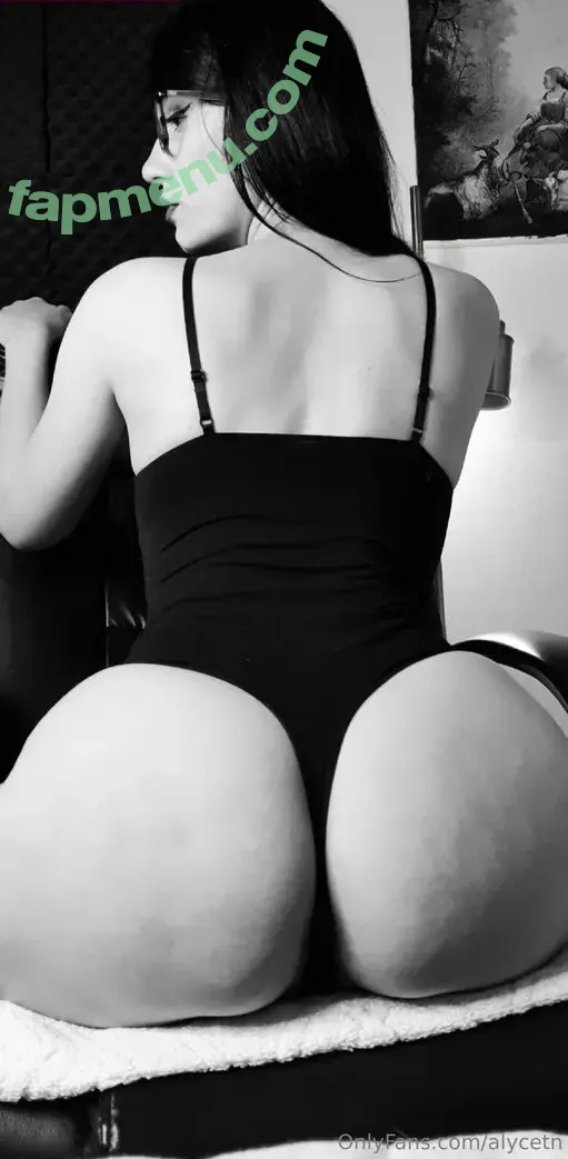 redlips_vibes nude photo #0003 (red_lips_and_confidence)