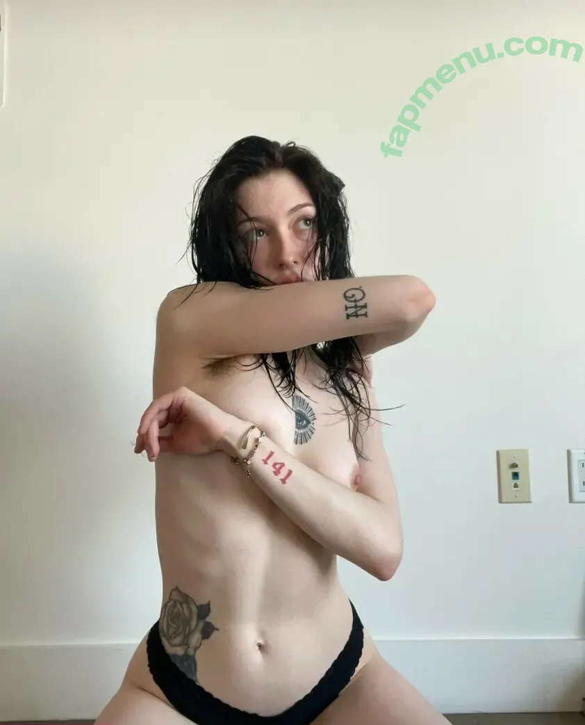 Redroses777 nude photo #0003 (Redroses777)