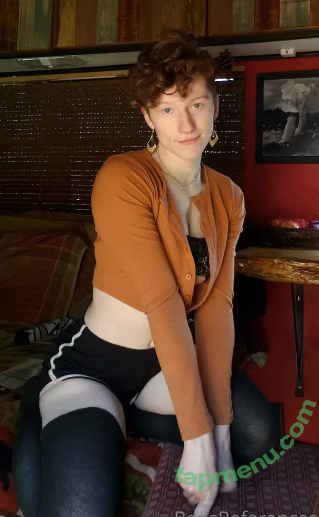 redsreferences nude photo #0003 (reddoodles2 / reddoodlesart)