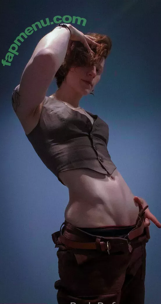 redsreferences nude photo #0010 (reddoodles2 / reddoodlesart)