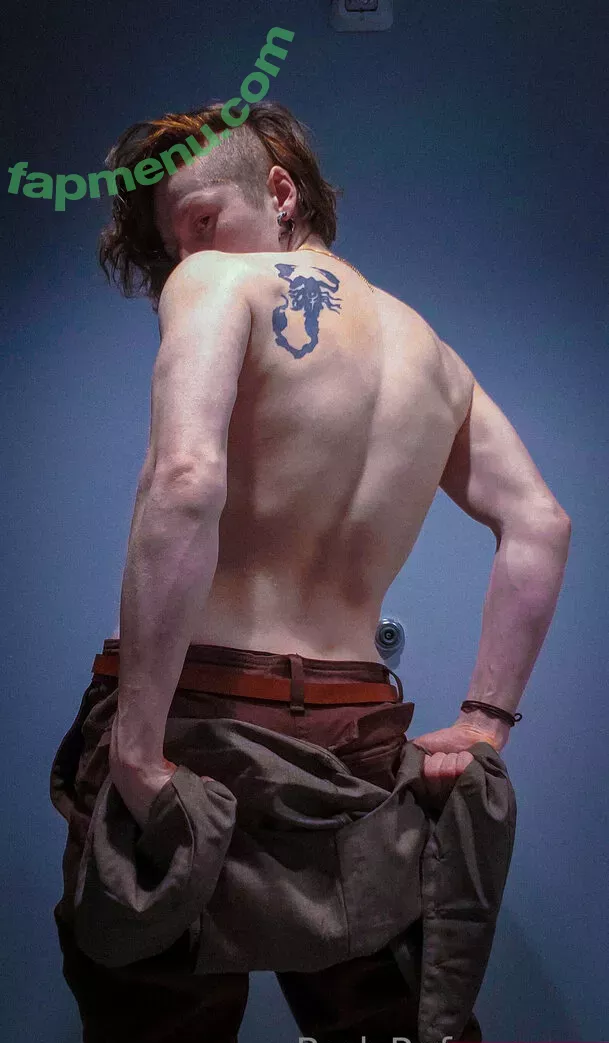 redsreferences nude photo #0012 (reddoodles2 / reddoodlesart)