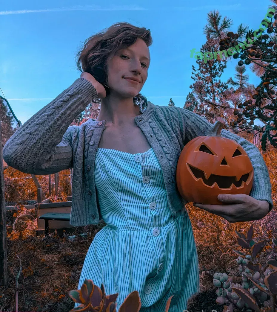 redsreferences nude photo #0135 (reddoodles2 / reddoodlesart)