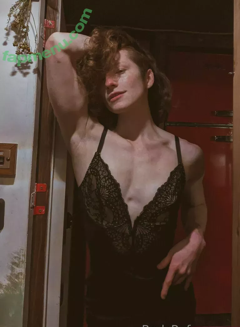 redsreferences nude photo #0140 (reddoodles2 / reddoodlesart)