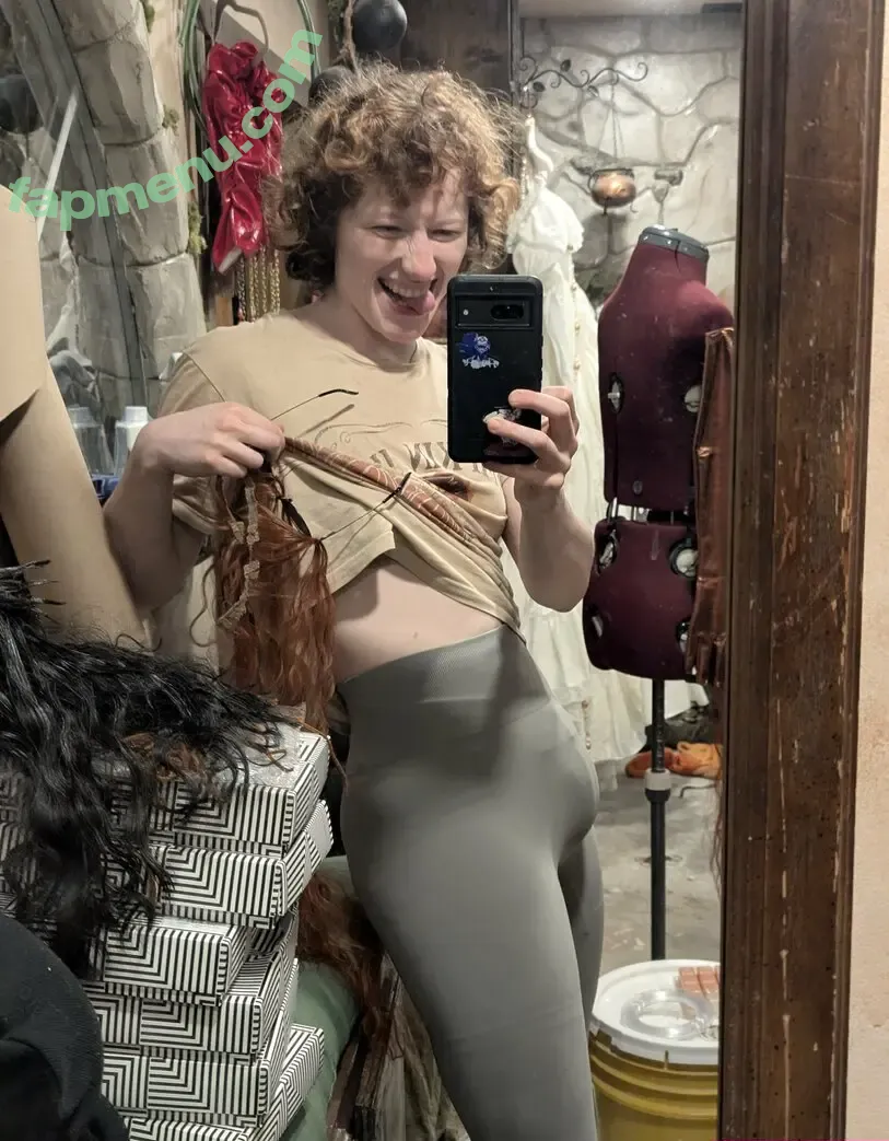 redsreferences nude photo #0418 (reddoodlesart)