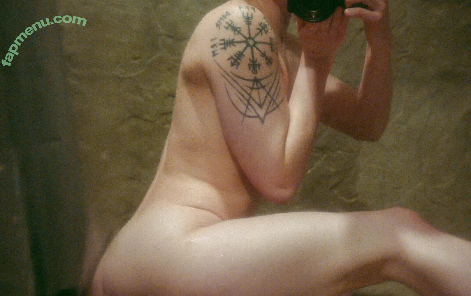 redsreferences nude photo #0460 (reddoodles2 / reddoodlesart)