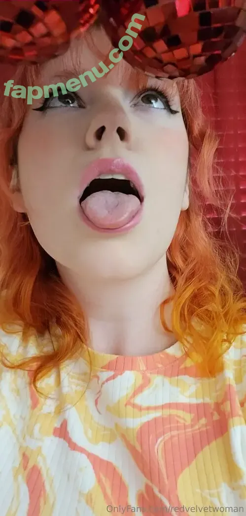 redvelvetwoman nude photo #0002 (redvelvetwoman)