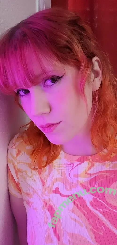 redvelvetwoman nude photo #0004 (redvelvetwoman)