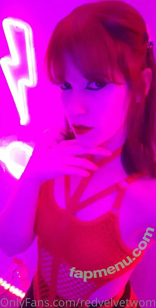 redvelvetwoman nude photo #0012 (redvelvetwoman)