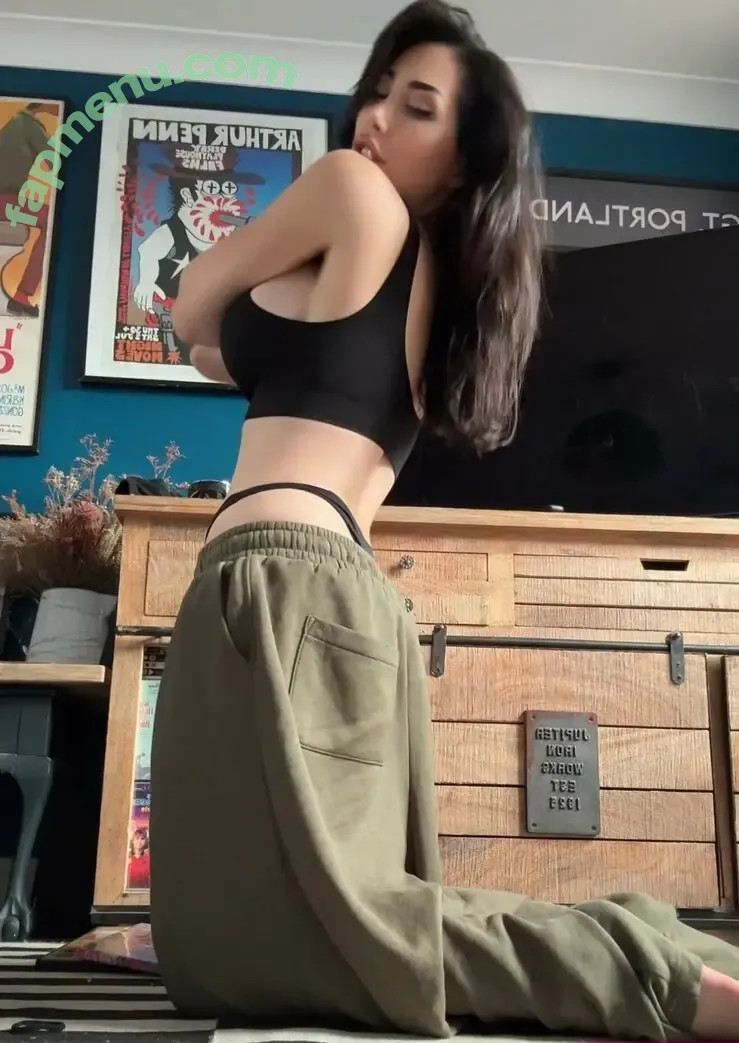Reedefox nude photo #0030 (Reedefox)
