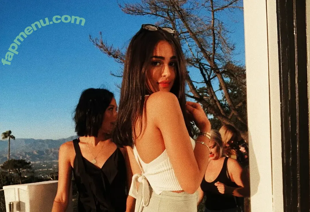 Reemalsanea nude photo #0008 (Reemalsanea)