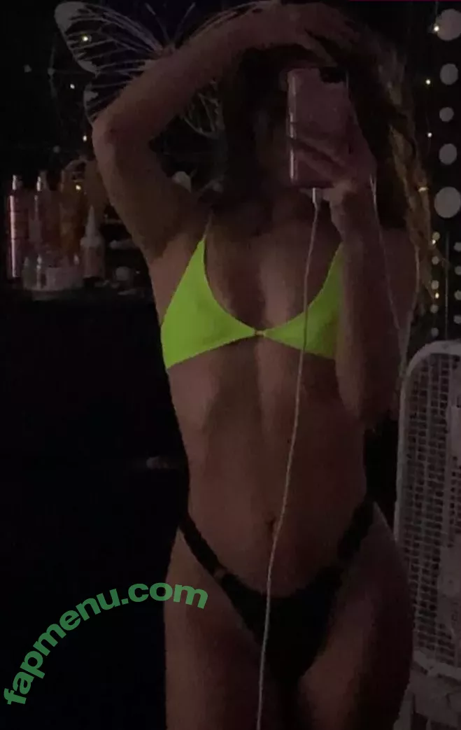 Reese Robbins nude photo #0020 (ItsReeseRobbins / Reeserobbins18 / realreeserobbins / reeseinpieces)