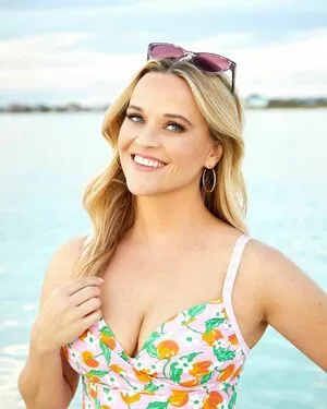 Reese Witherspoon / reesew / reesewitherspoon nude photo #0006
