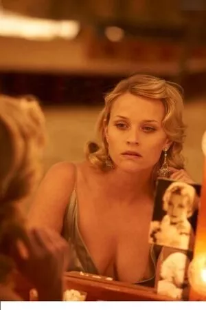 Reese Witherspoon / reesew / reesewitherspoon nude photo #0063