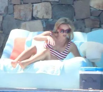 Reese Witherspoon / reesew / reesewitherspoon nude photo #0091