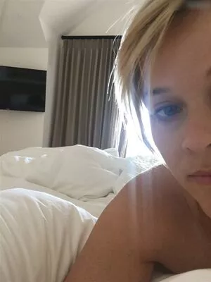 Reese Witherspoon / reesew / reesewitherspoon nude photo #0128