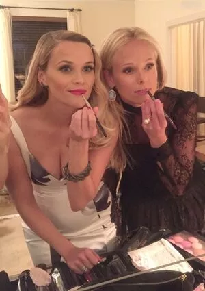 Reese Witherspoon / reesew / reesewitherspoon nude photo #0131