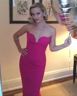 Reese Witherspoon / reesew / reesewitherspoon nude photo #0136