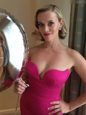 Reese Witherspoon / reesew / reesewitherspoon nude photo #0137