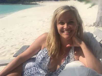 Reese Witherspoon / reesew / reesewitherspoon nude photo #0150