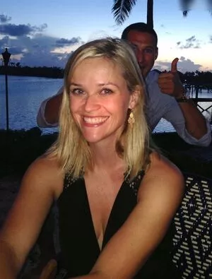 Reese Witherspoon / reesew / reesewitherspoon nude photo #0151