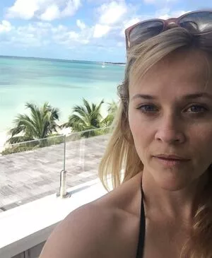 Reese Witherspoon / reesew / reesewitherspoon nude photo #0153
