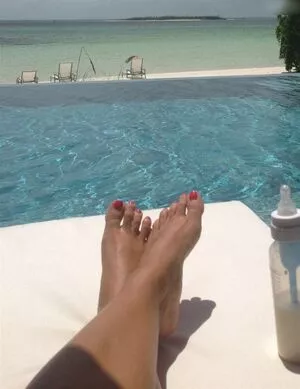 Reese Witherspoon / reesew / reesewitherspoon nude photo #0154