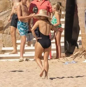Reese Witherspoon / reesew / reesewitherspoon nude photo #0176