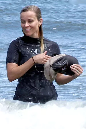 Reese Witherspoon / reesew / reesewitherspoon nude photo #0187