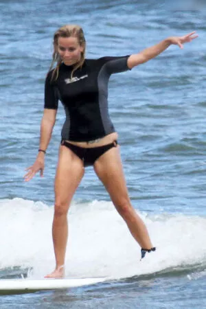 Reese Witherspoon / reesew / reesewitherspoon nude photo #0189