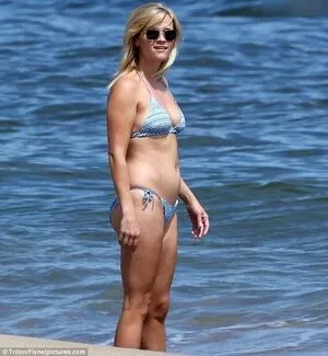 Reese Witherspoon / reesew / reesewitherspoon nude photo #0235