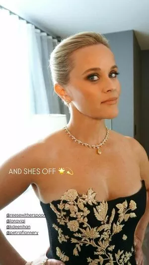 Reese Witherspoon / reesew / reesewitherspoon nude photo #0284