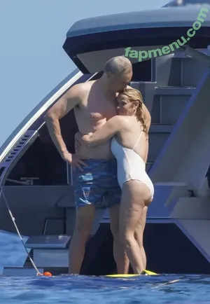 Reese Witherspoon / reesew / reesewitherspoon nude photo #0420