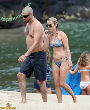 Reese Witherspoon / reesew / reesewitherspoon nude photo #0436