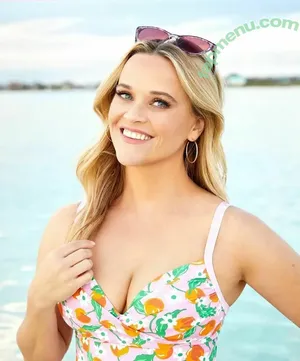 Reese Witherspoon / reesew / reesewitherspoon nude photo #0440